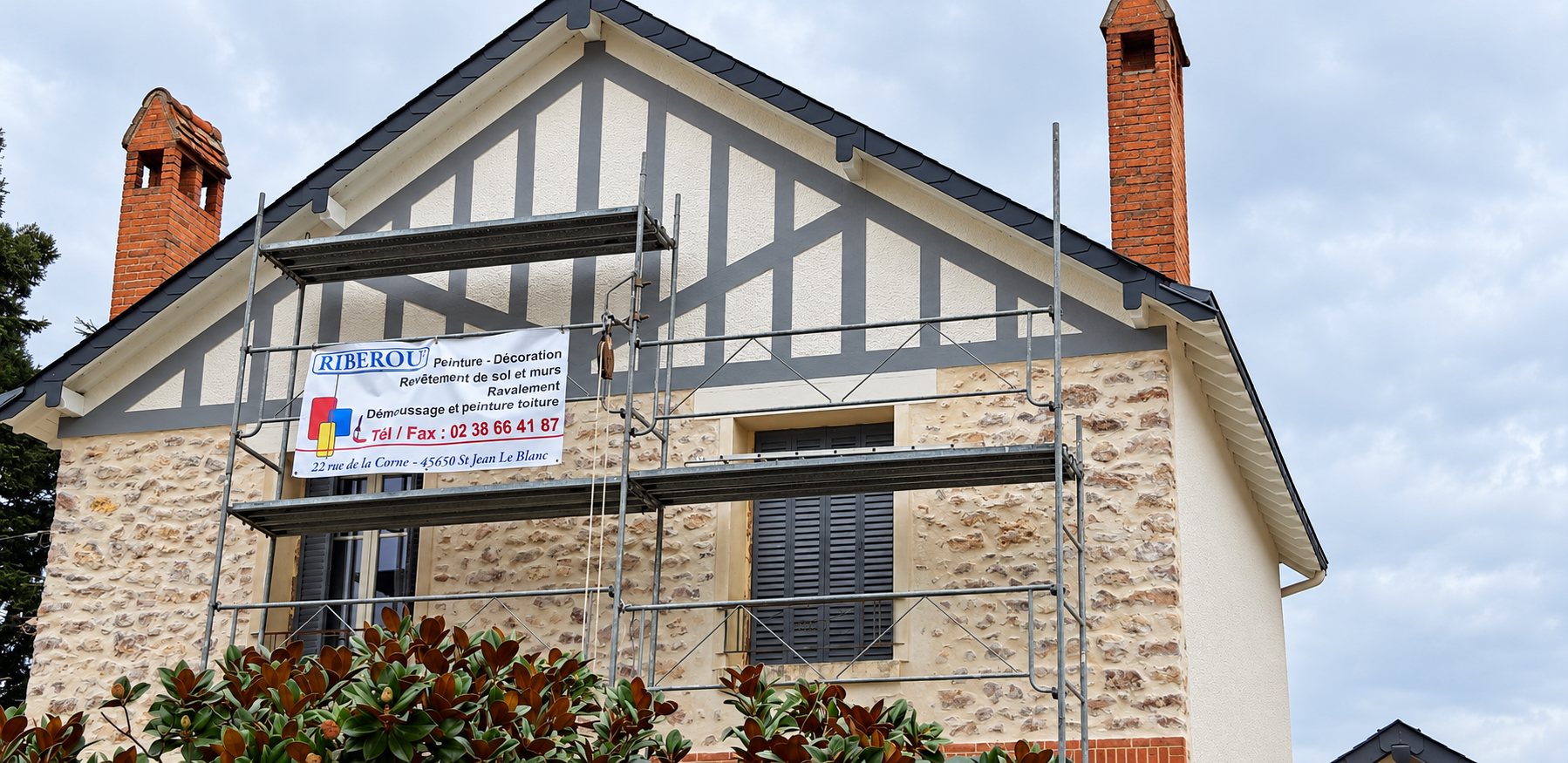 Rénovation de façade d'une maison à Saint-Denis-en-Val